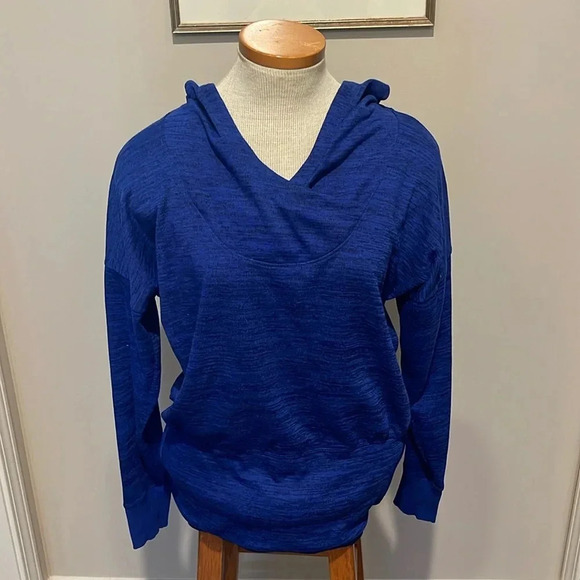 Athleta - HOODED BATWING AND ROBIN TOP - Size Medium - Blue Space Dye - Picture 2 of 10